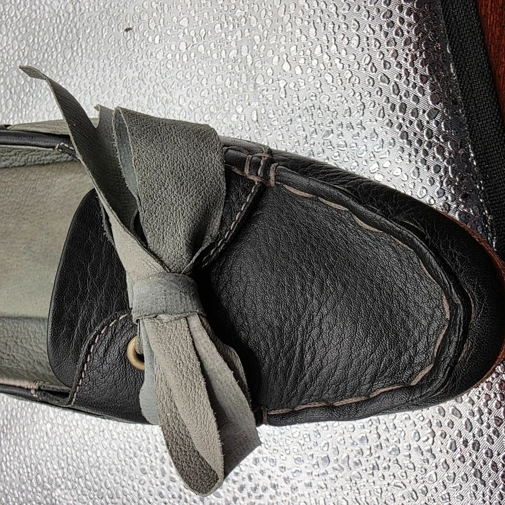 J Shoes Latitude Leather Boat Shoes Women's Size 9.5 Navy‎ - Blue Suede Laces